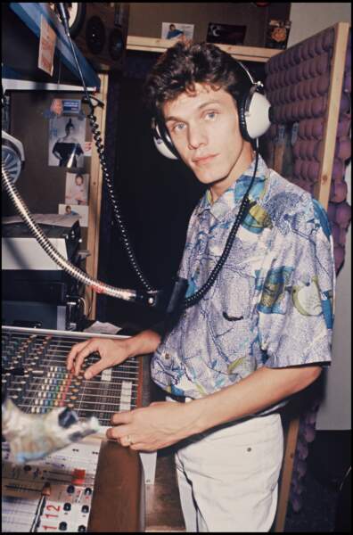 Marc Lavoine en studio en 1984.