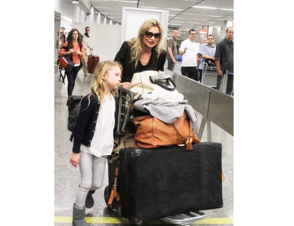 Toujours en voyage, la mère et la fille sont aperçues au Brésil