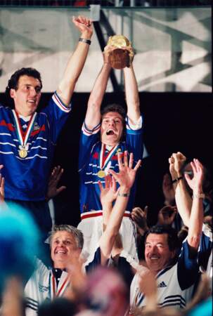 Didier Deschamps et les Bleus remportent la Coupe du monde le 12 juillet 1998