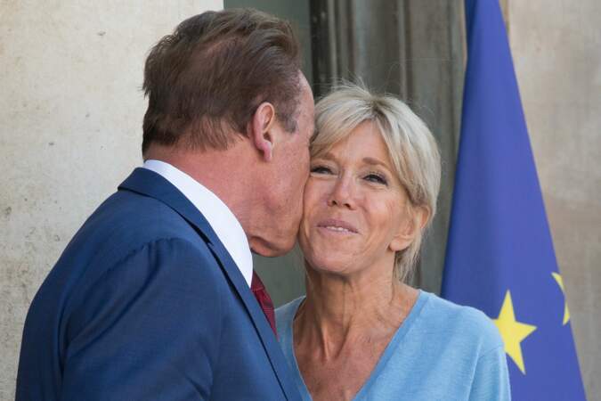 Brigitte Macron et Arnold Schwarzenegger, une complicité évidente. 