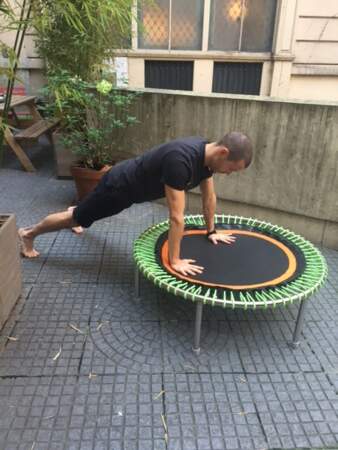 Mini-trampoline bellicon : posture n°6