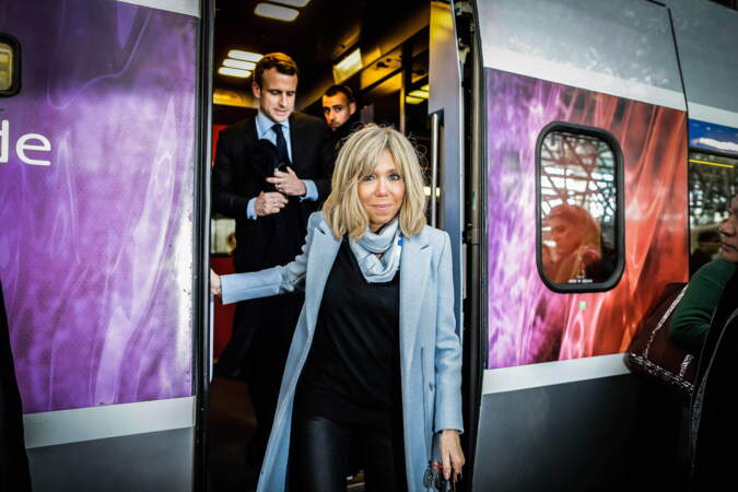 Brigitte Macron Et Ses Looks En Bleu - Femme Actuelle