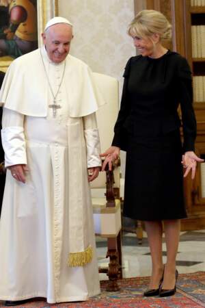 Brigitte Macron rencontre le pape François