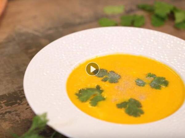 VIDEO : la soupe exotique de carottes, lait de coco et coriandre