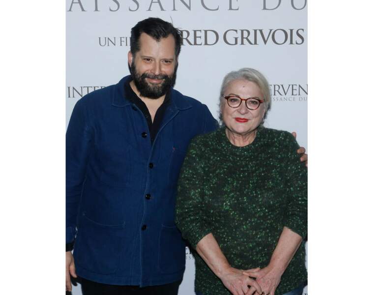 Elle pose avec le réalisateur Fred Grivois en 2019 : elle a 69 ans