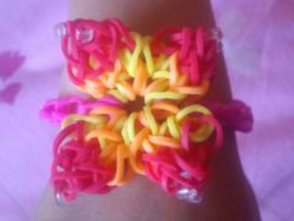 Le bracelet fleur d'Hibiscus