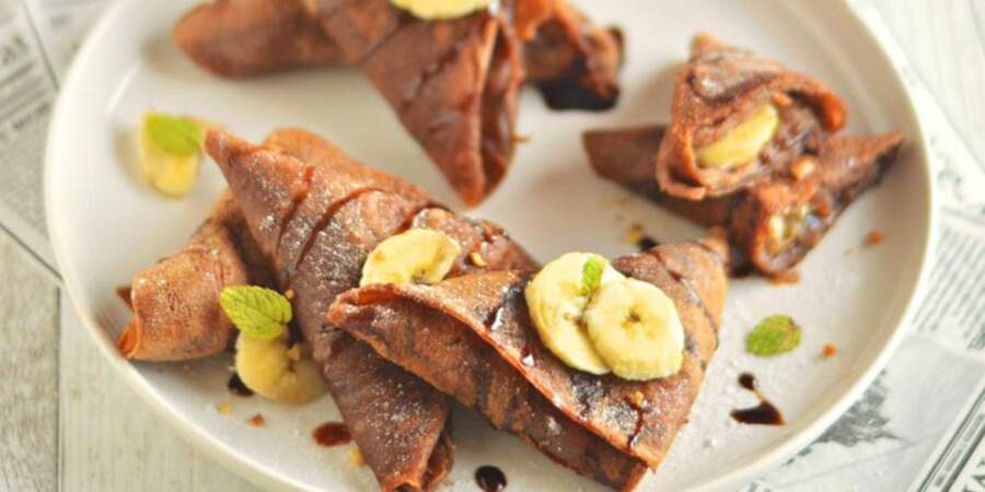 Crêpes samossas, banane et chocolat vegans