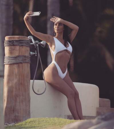 La reine du selfie sexy, Kim Kardashian, a encore frappé
