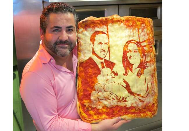 Originale... la pizza royale devient portrait de la famille Kate, William et leur bébé