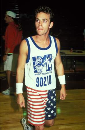 Luke Perry au match de basketball des MTV's Rock'n Jock en 1991.