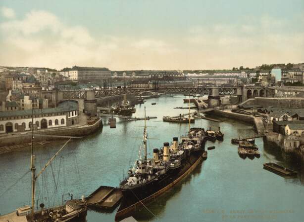 Le port militaire de Brest