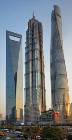 Les trois géants de la mégapole chinoise : le Shanghai World Financial Center, la Tour Jin Mao et la Tour Shanghai