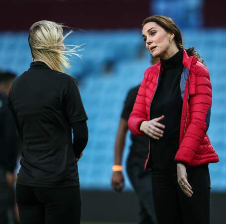 Kate Middleton a rendu visite au club de football de Aston Villa