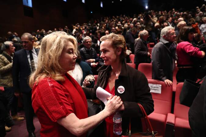 Catherine Deneuve et Sandrine Bonnaire à l'hommage d'Agnès Varda à la Cinémathèque de Paris le 2 avril 2019.