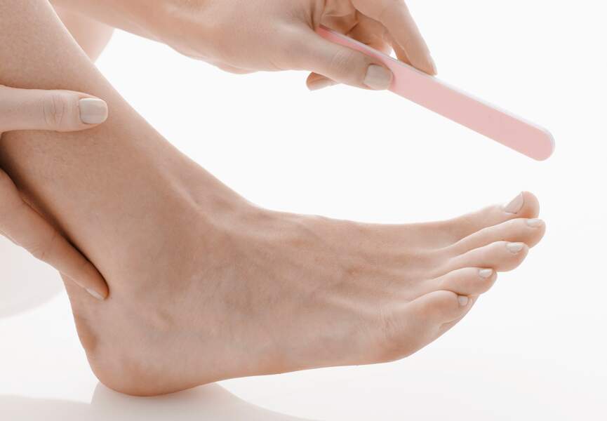 Jolis pieds : Coupez vos ongles court