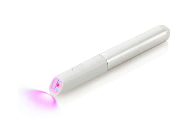 Le stylo de luminothérapie anti-acné Neutrogena