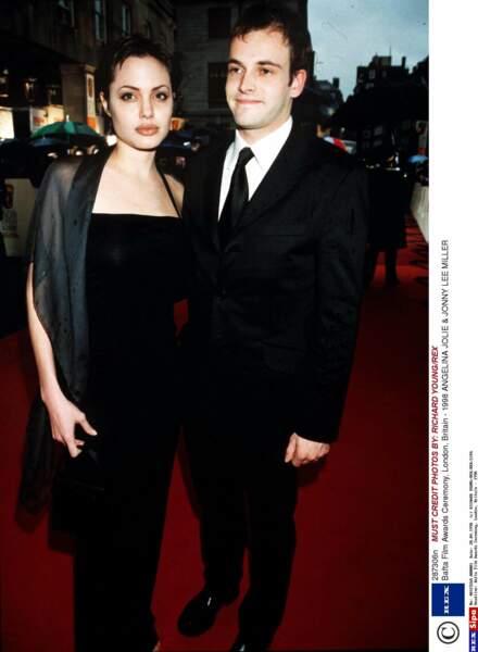 Angelina Jolie et son mari Jonny Lee Miller : 1996