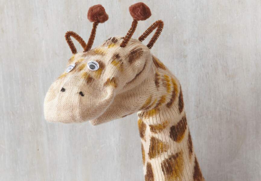 Une marionnette girafe
