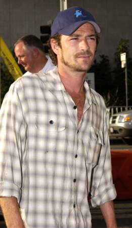 Luke Perry à la première du film "Open range" en 2003.