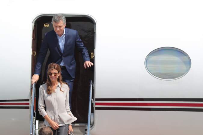 L'arrivée du président Argentin Mauricio Macri et sa femme Juliana Awada à Hambourg (Allemagne) pour le G20