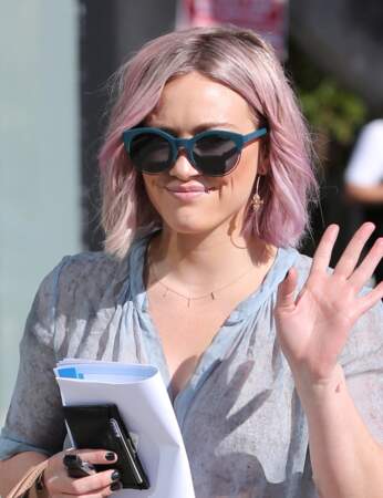 Le carré rose pastel d'Hilary Duff 