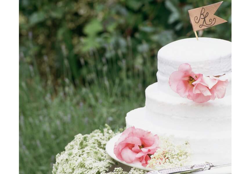 Le wedding cake à la rose et au litchi