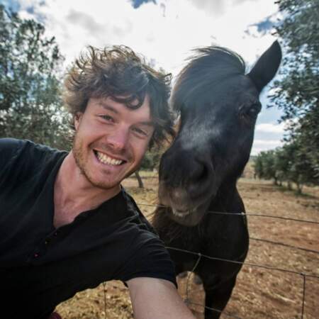 Allan, le roi du selfie... avec ses copains les animaux