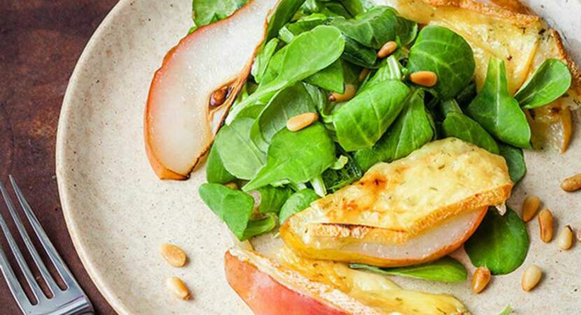 Salade de poires à la raclette Ail & Fines Herbes RichesMonts