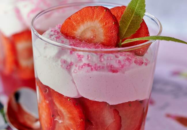 Trifle aux fraises à la mousse de yaourt