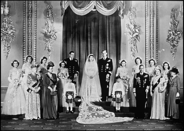 ... le 20 novembre 1947, entourés de leurs familles, en présence du roi George VI et de la reine Elizabeth.
