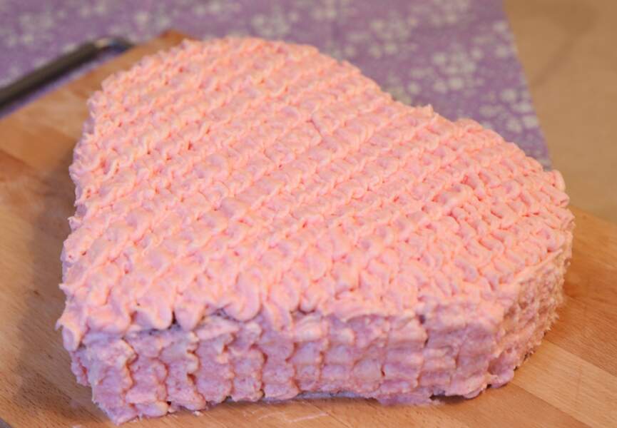 Comment monter un gâteau en forme de cœur ?