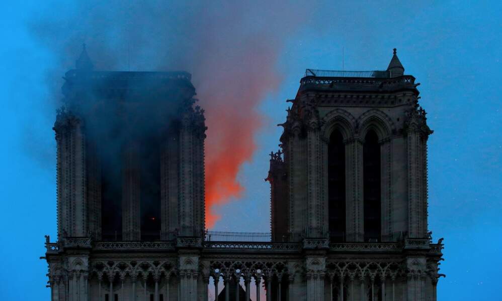 Incendie à Notre-Dame de Paris : les premières images impressionnantes de l’intérieur de la cathédrale 