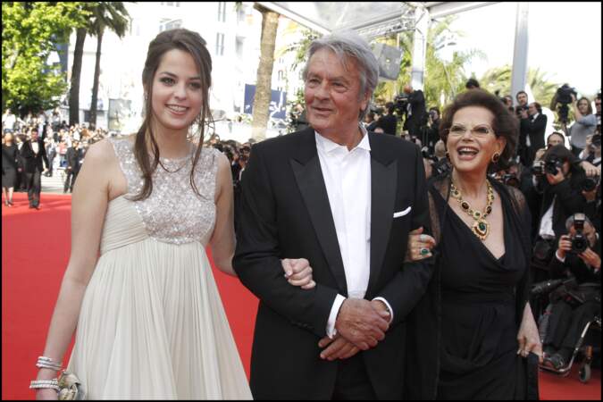 Alain Delon et sa fille Anouchka au Festival de Cannes en 2010