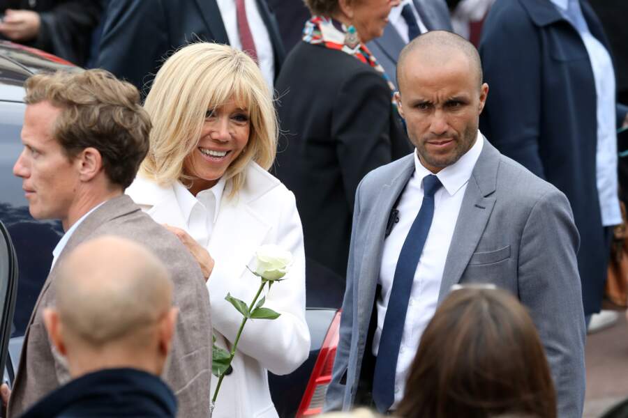 Brigitte Macron Son Très Sexy Garde Du Corps Fait Sensation Femme Actuelle 