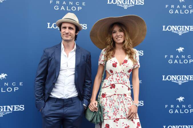 Philippe Lacheau et sa compagne Elodie Fontan au Prix de Diane à Chantilly le 17 juin 2018.