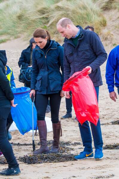 Kate Middleton and Prince William pitched in to pick up seaweed...