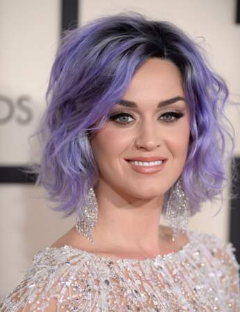 Katy Perry et ses cheveux lilas
