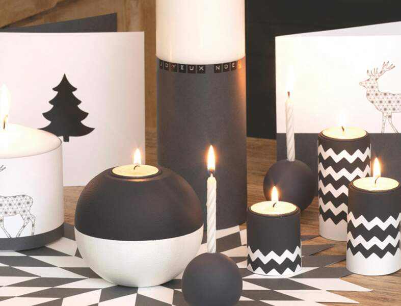 Une décoration de Noël géometrique chic avec... des bougies graphiques en noir et blanc
