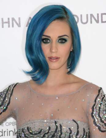 Katy Perry et ses cheveux bleu lagon