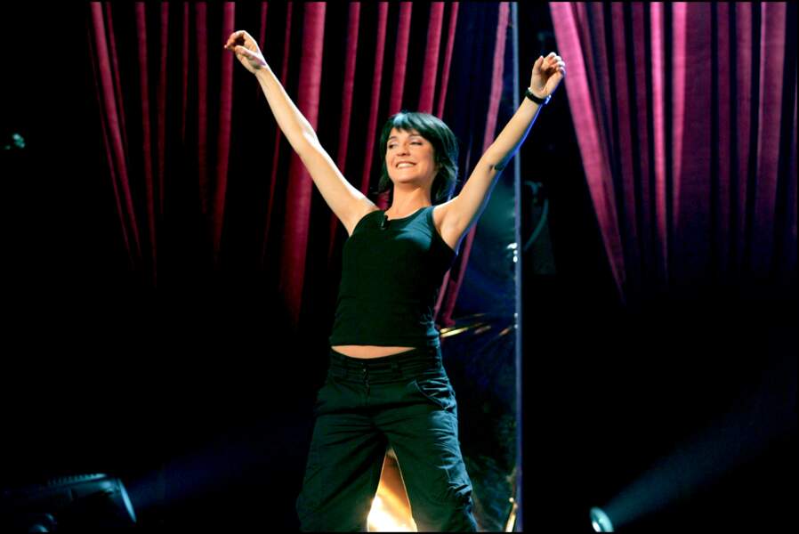 Florence Foresti sur scène pour "La vie en rire" au bénéfice de "Cent pour sang la vie" en 2004.