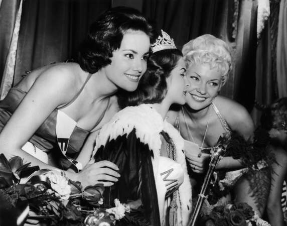 Claudine Auger première dauphine de Miss Monde 1958