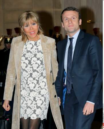 Emmanuel Macron et Brigitte Macron arrivent à l'Elysée en mars 2016