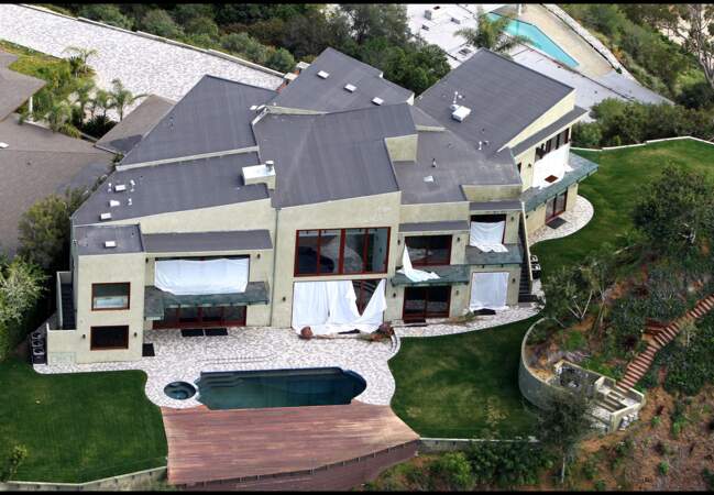 Cette grande villa de Beverly Hills appartient à...
