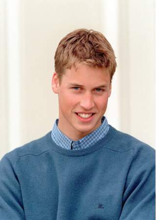 Adolescent, le prince William était un adepte des chemises boutonnées jusqu'au menton. Un peu trop sérieux, non ?