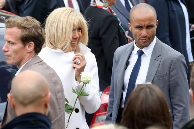 Brigitte Macron et son garde du corps très sexy au Touquet, le 26 mai 2019