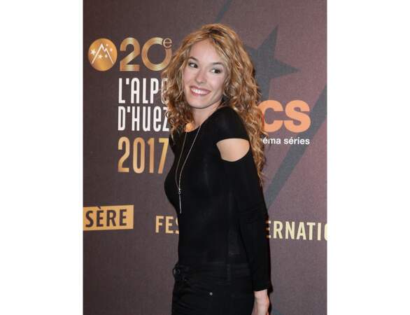 2017 : à 30 ans, elle fait la promo du film "Alibi.com"
