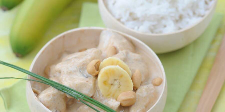 Curry de poulet aux bananes et aux cacahuètes
