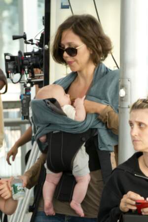Maggie Gyllenhaal avec sa fille Gloria Ray en 2012