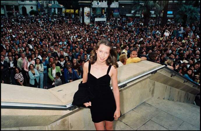 Laura Smet en 1996 monte les marches du Festival de Cannes