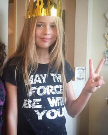Kristina Pimenova : à 10 ans, la plus jolie petite fille du monde fait  débat : Femme Actuelle Le MAG